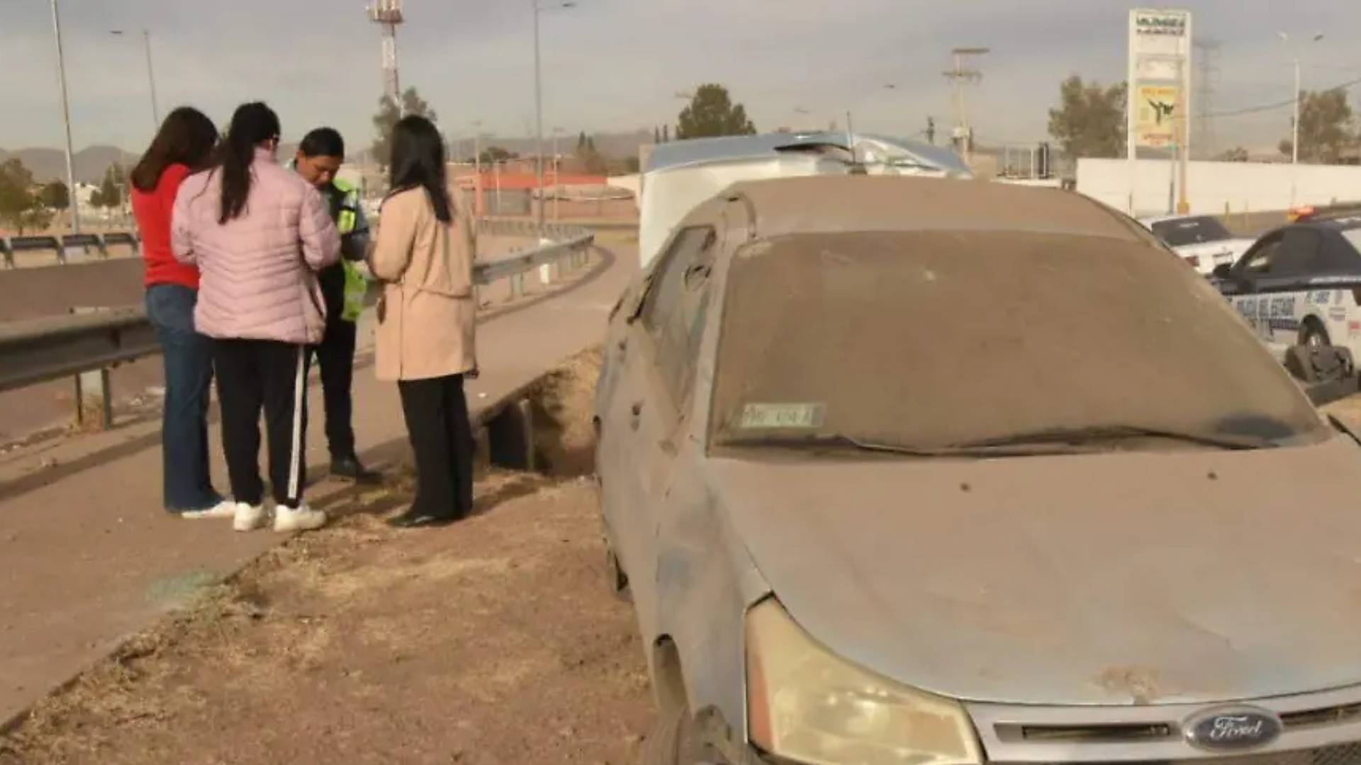 Mujer pierde el control de su vehículo y sufre volcadura en vialidad ...
