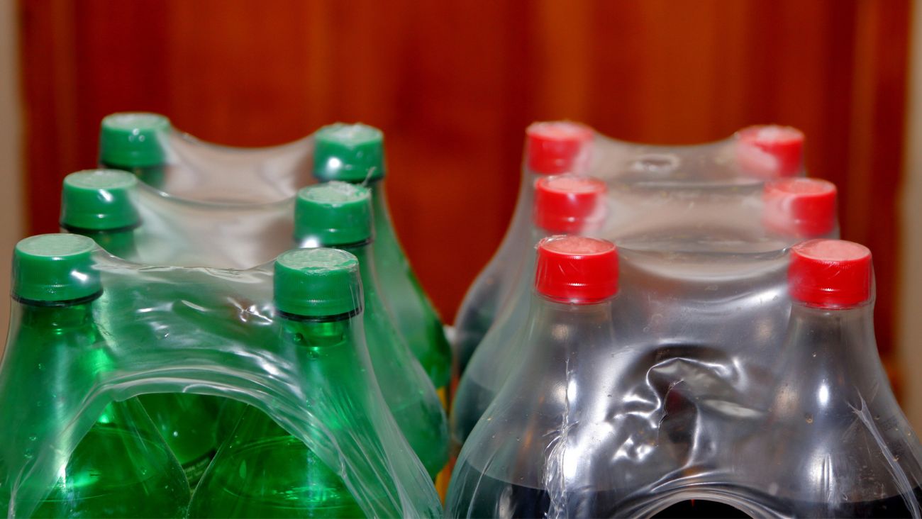 Aumenta precio de refrescos y cigarros tras incremento en IEPS