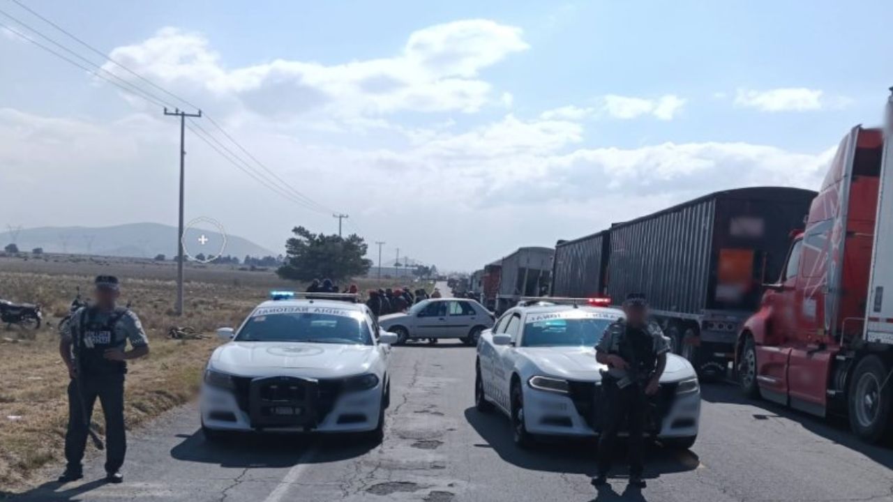 ¿Qué pasa en la carretera San Hipólito-Xalapa hoy?: Bloqueo afecta tránsito entre Puebla y Veracruz