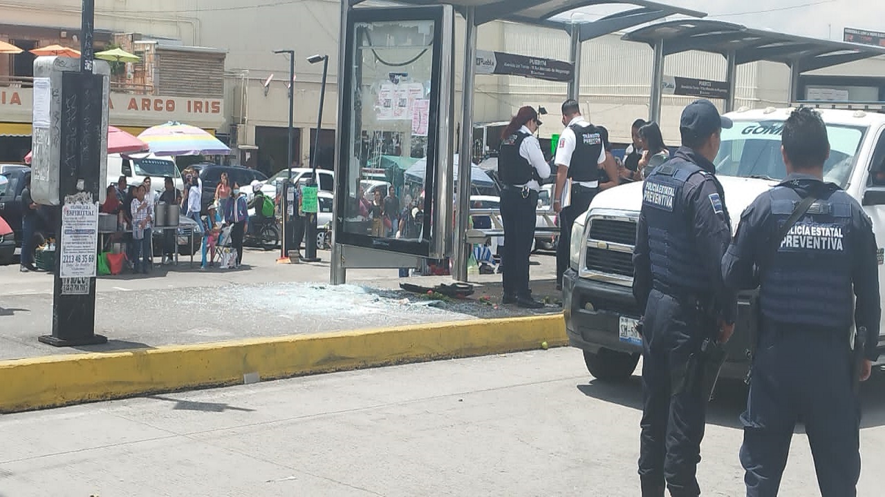 Aprueban concesión millonaria para instalar publicidad en paraderos de Puebla