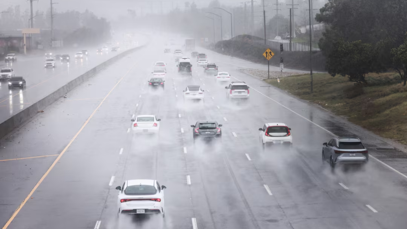 Fallece una persona en California tras lluvias e inundaciones que arrasan la región en Navidad