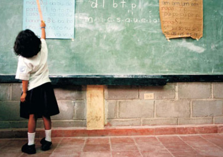 En al menos tres escuelas en Tehuacán encuentran mensajes por reto viral 'Tiroteo Mañana'
