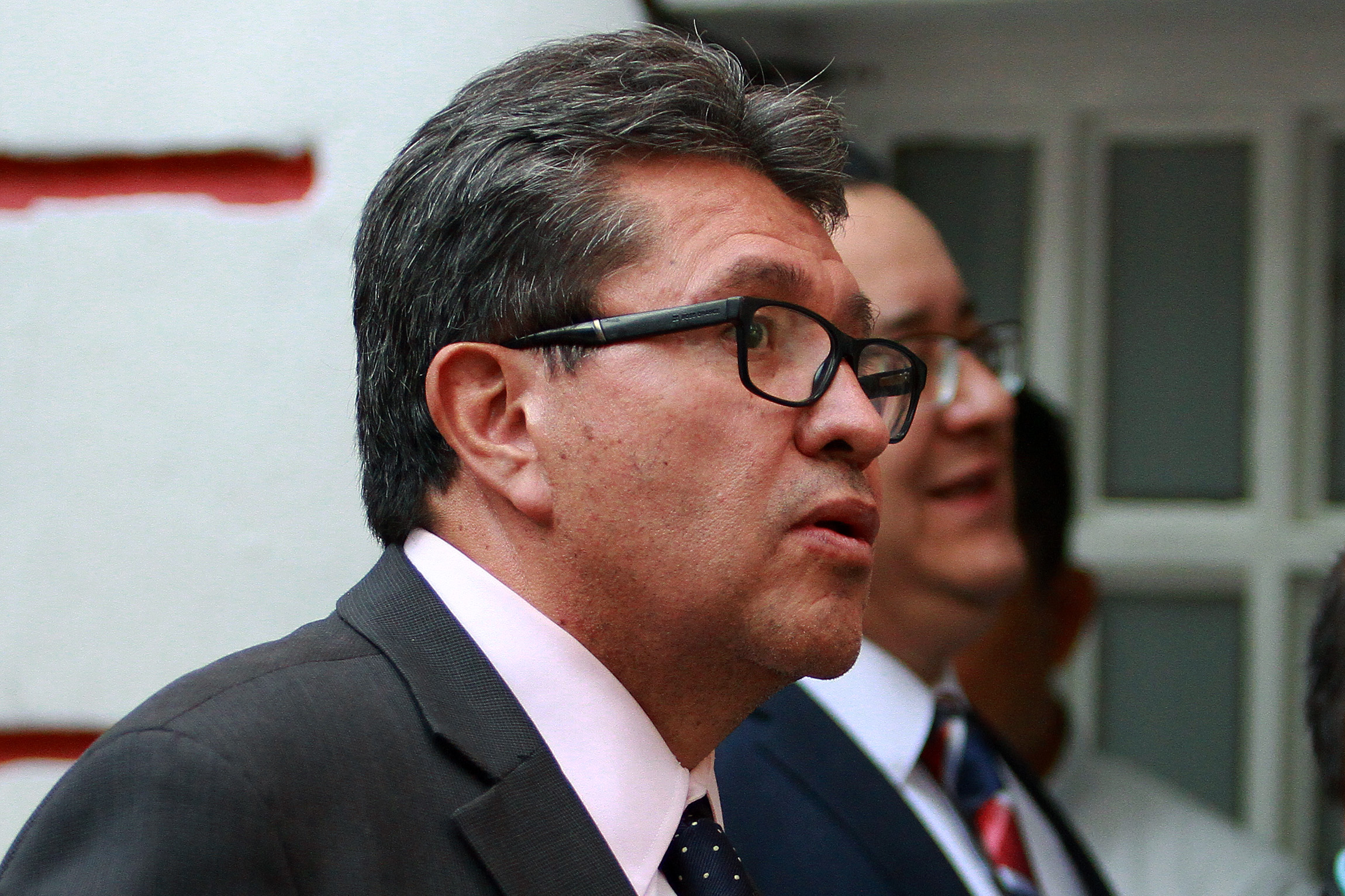 Pide Monreal piso parejo para candidatura a la presidencia - Vimarsana News