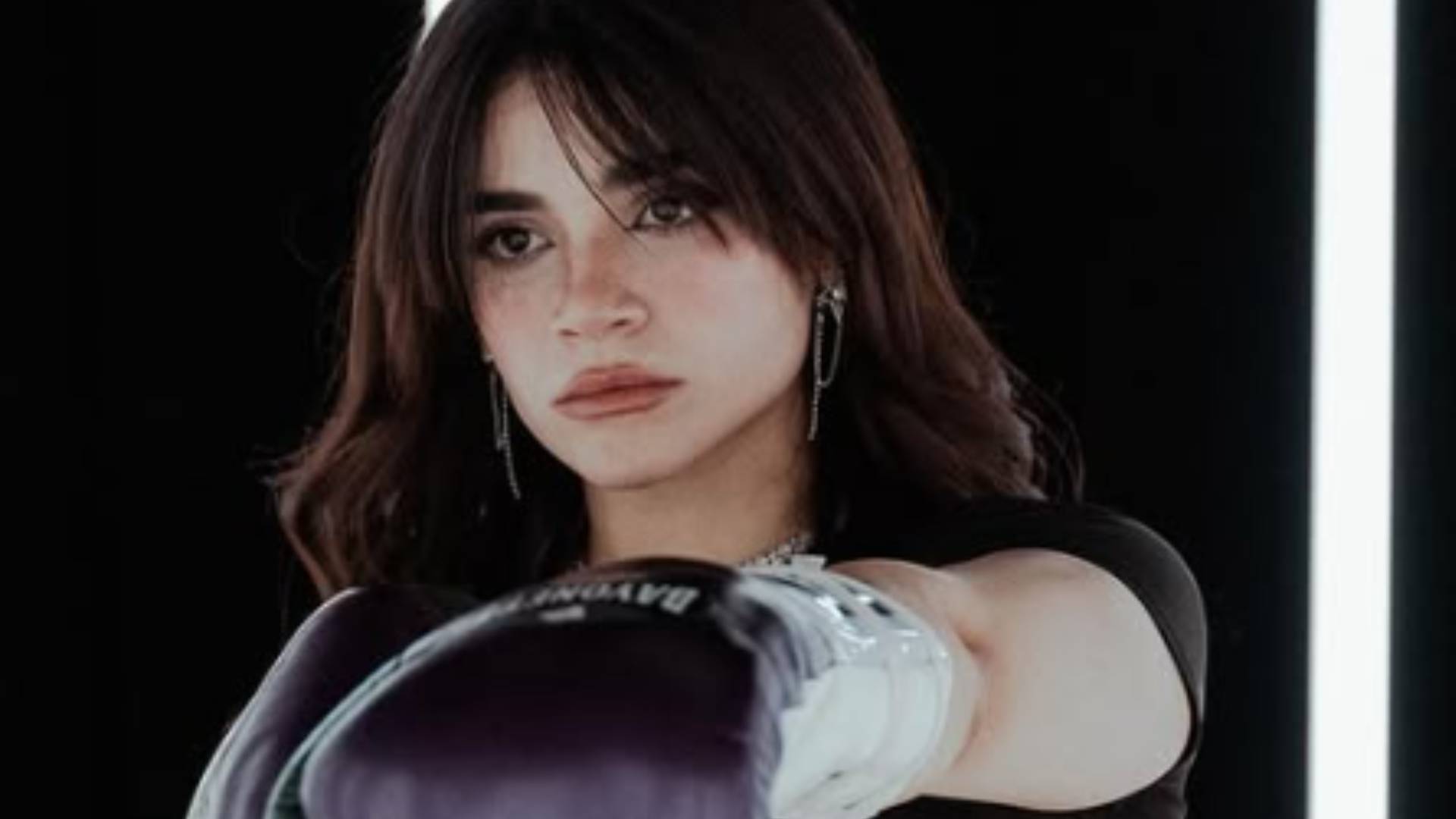 Filtran foto íntima viral de Alana Flores y la influencer asegura que