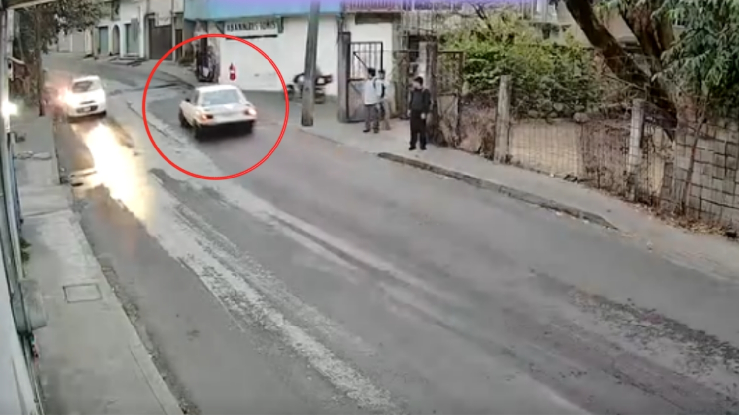¡Indignante! Taxista atropella a joven en Cuernavaca y se da a la fuga