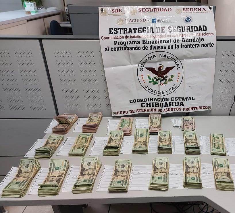Con más de 200 mil dólares fue detenido estadunidense - Vimarsana News