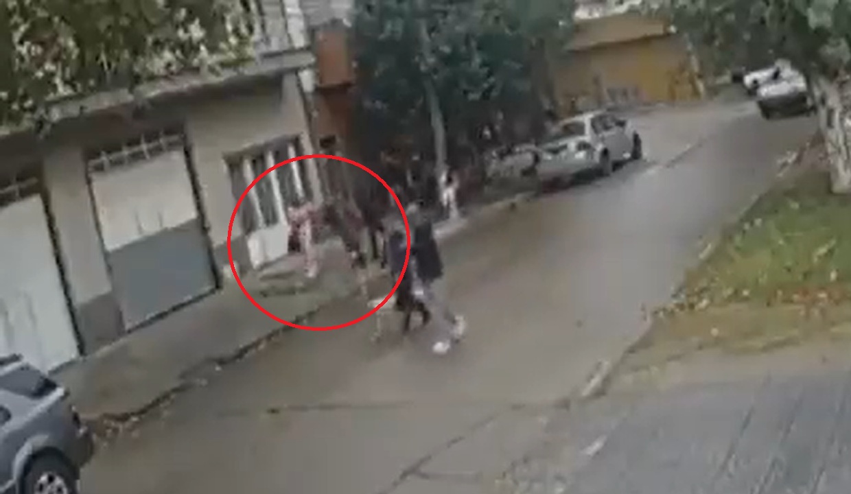 VIDEO: ¿Fue por infidelidad? Alumno es apuñalado durante un ataque de celos de su novia