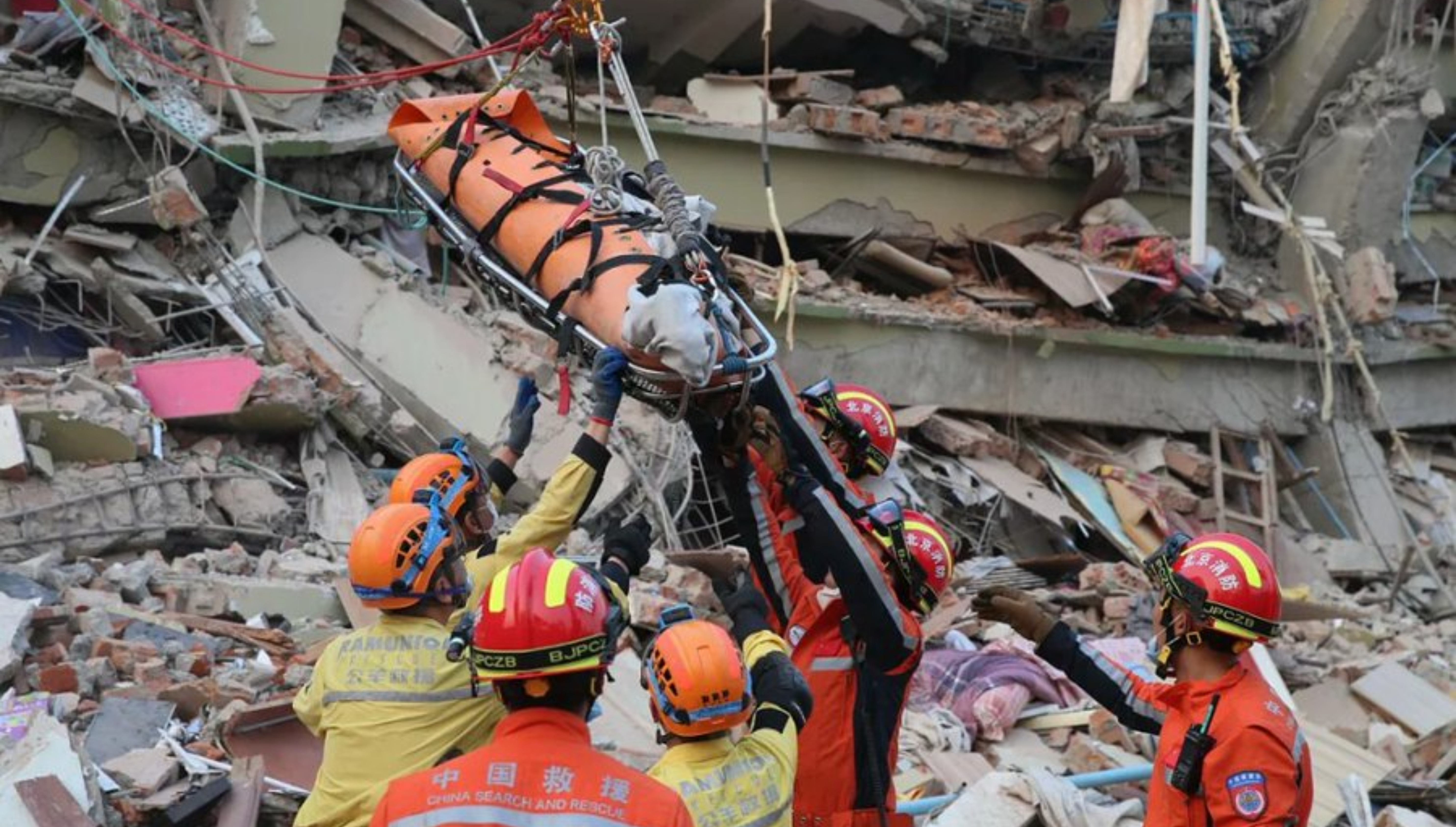 Más de 3 mil muertos por el terremoto en Myanmar
