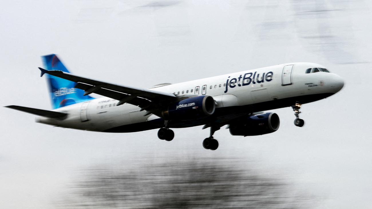 Un vuelo de JetBlue casi choca con avión militar de EUA cerca de Venezuela