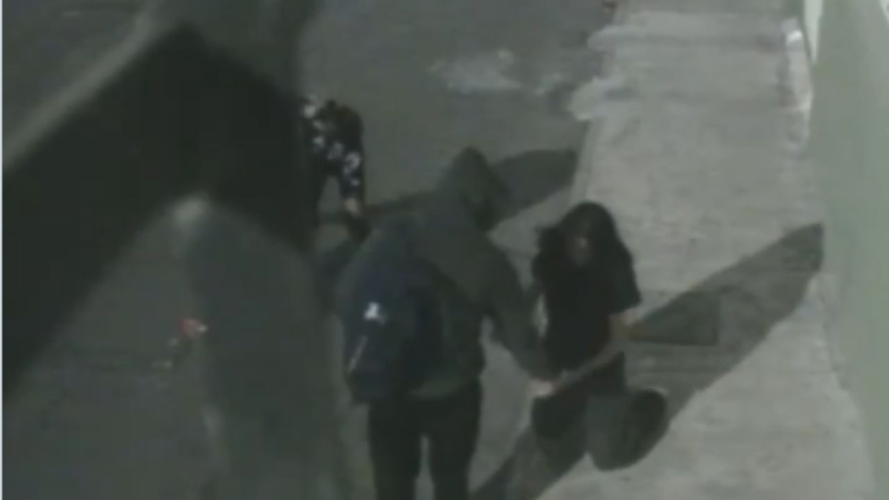 VIDEO FUERTE: Captan momento de asalto a mano armada en la colonia Santa María de Puebla