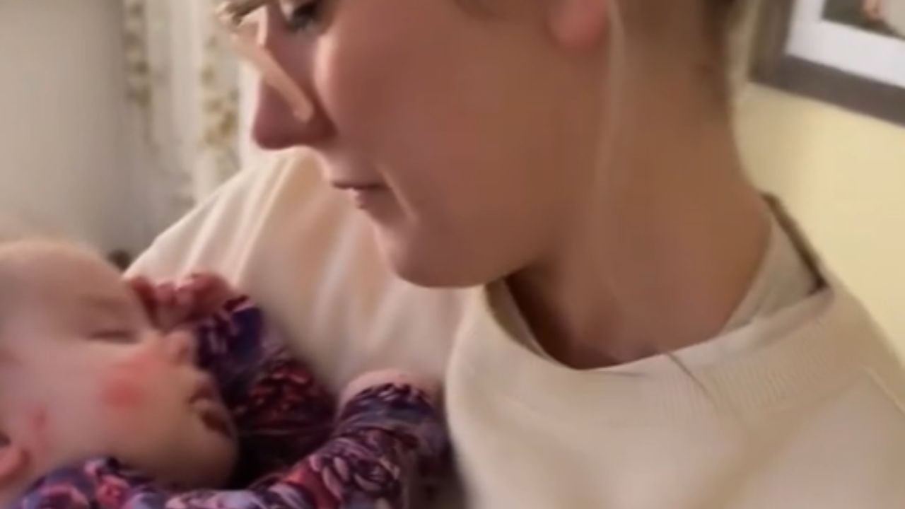 Influencer anuncia muerte de su bebé por una extraña enfermedad