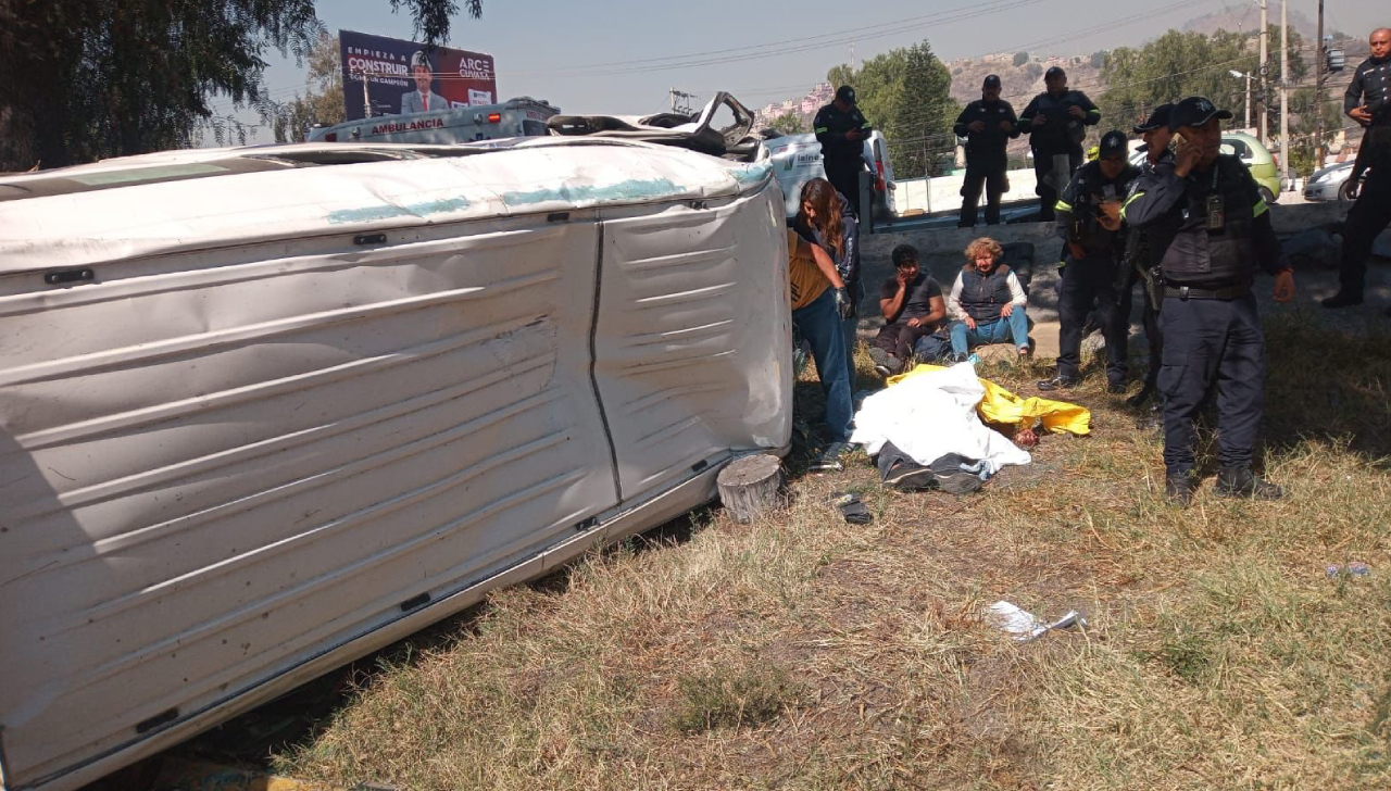 Combi vuelca en la México-Pachuca cerca de El Vigilante; hay un muerto ...