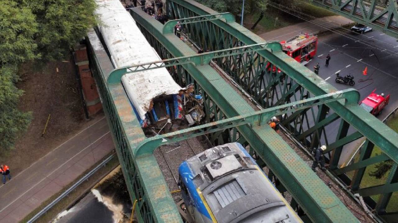 Choque de trenes en Argentina deja al menos 30 heridos; aquí los videos