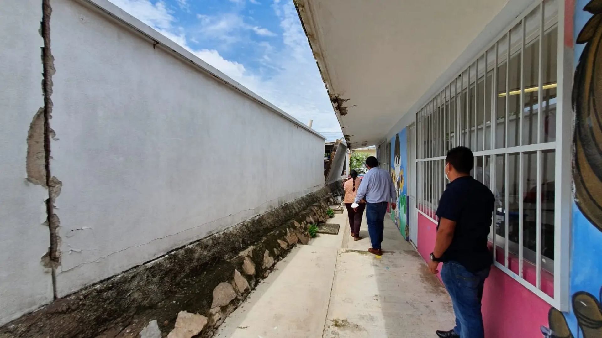 Tras potente réplica de sismo suspenden clases en Colima y Michoacán