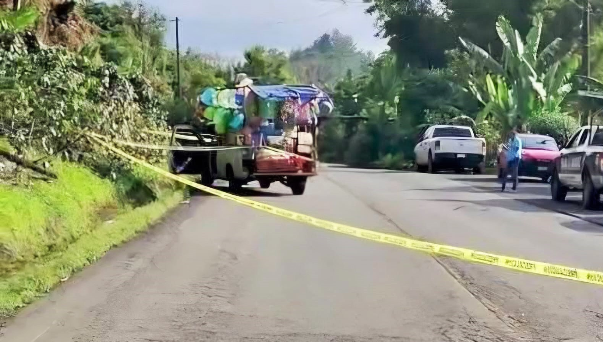 Balacera en la carretera federal Amozoc–Nautla deja un comerciante muerto; así quedó la zona