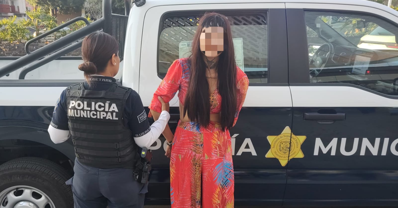 Detienen a mujer por presunto robo en tienda de plaza comercial en la ...