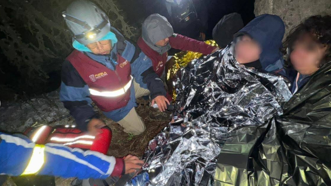 IMÁGENES: Excursionistas se pierden en Chalchicomula de Sesma: así fueron encontrados horas después