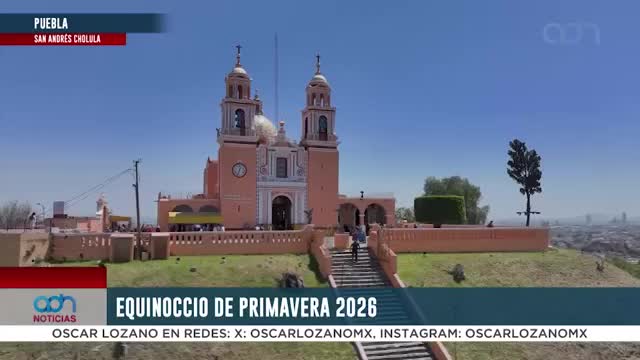 Personas acuden al equinoccio de primavera en la zona arqueológica de Cholula