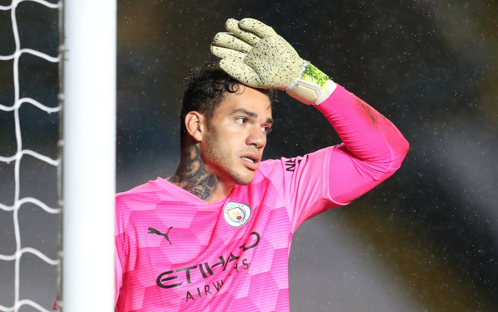 VIDEO: El ERROR de Ederson en el Manchester City vs Feyenoord de la ...