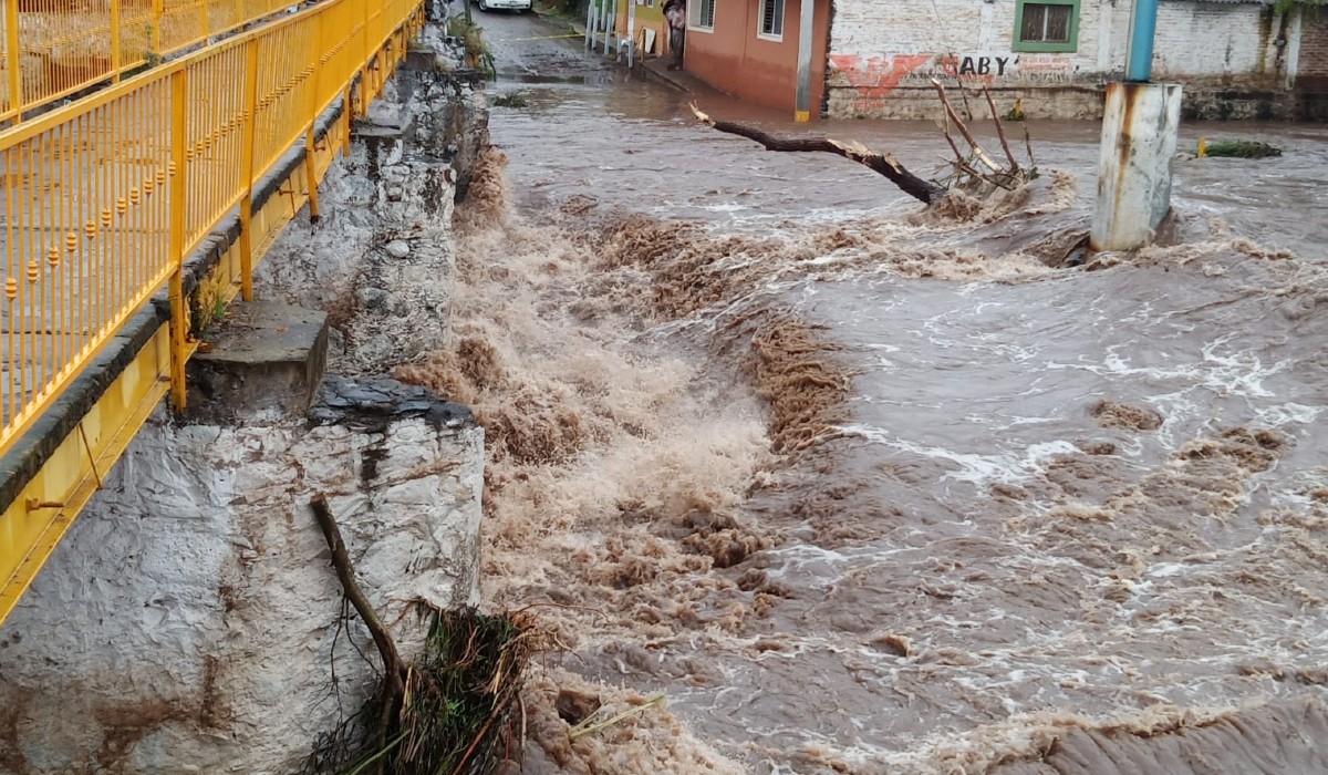 Se desborda el Río La Pasión, en Tizapán el Alto, Jalisco - Vimarsana News