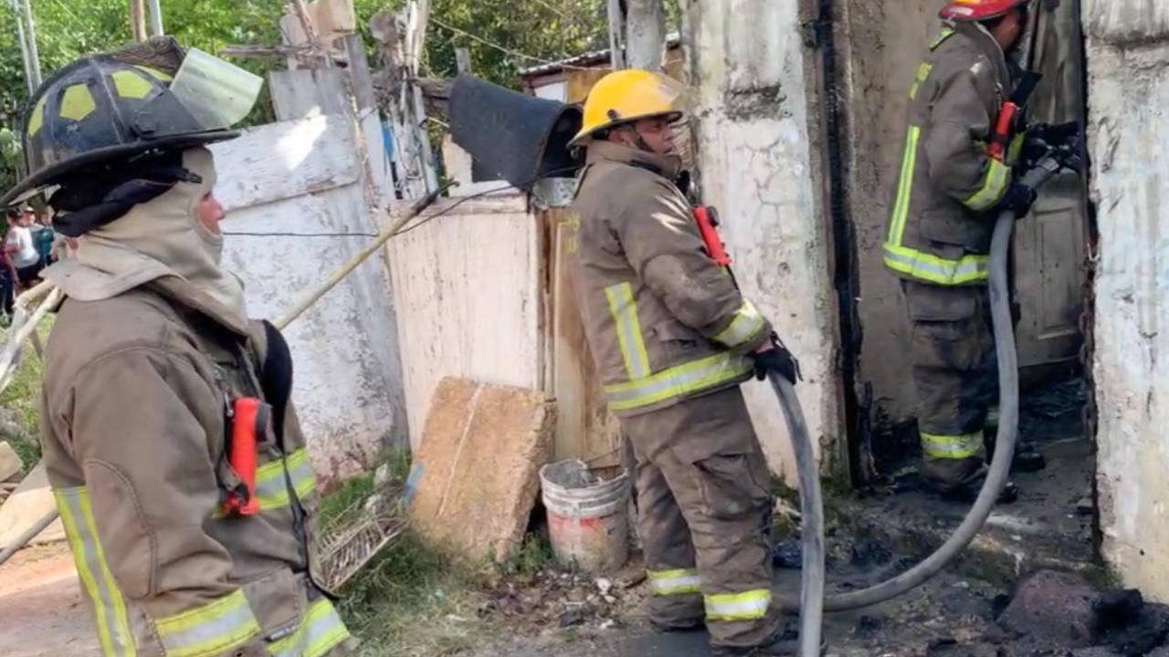 Se incendia domicilio en la región 200 de Cancún