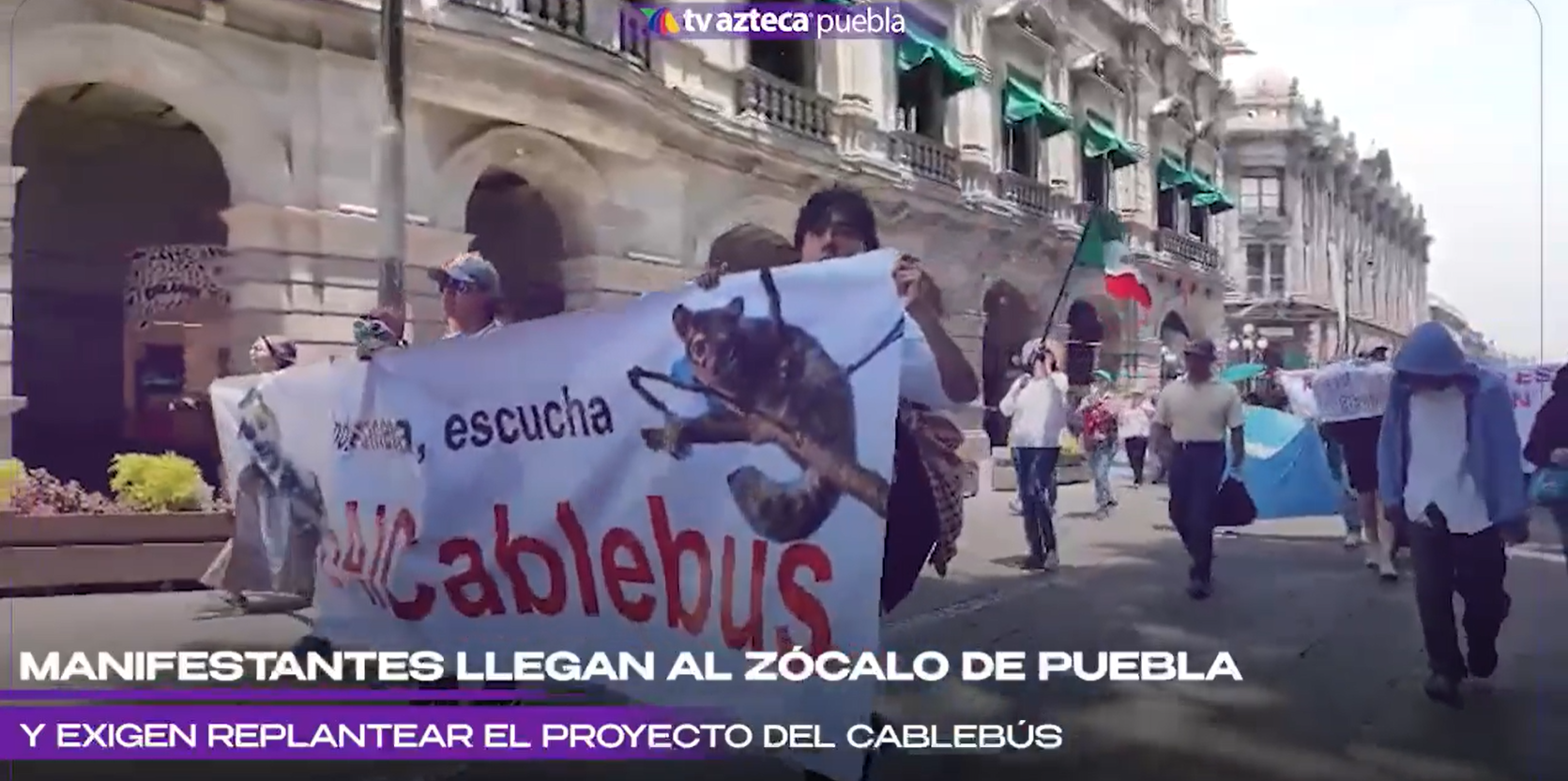 Ciudadanos en contra del proyecto del Cablebús arriban al zócalo de Puebla HOY 26 de abril de 2026