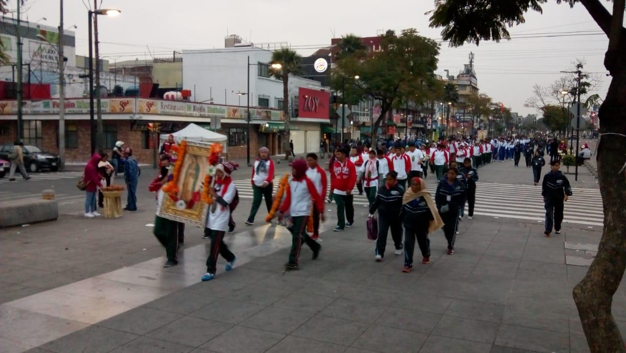 A horas de "las mañanitas", peregrinos siguen llegando a la Basílica