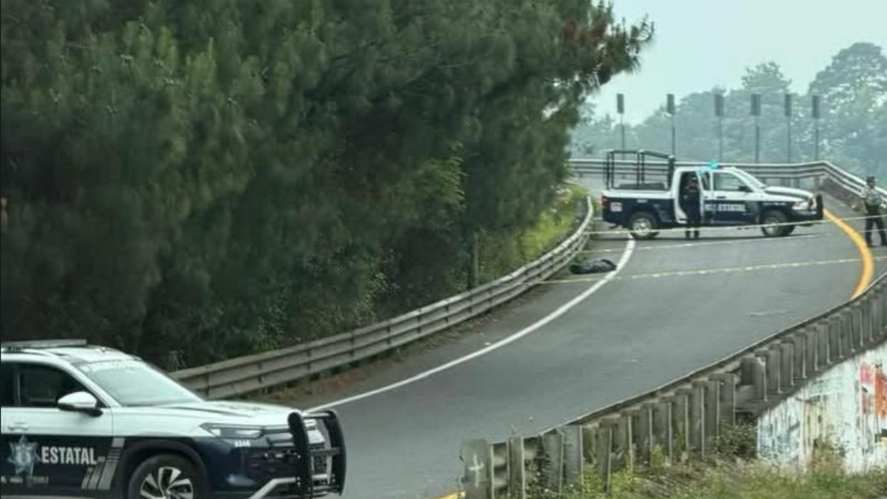 Hallazgo de un cadáver en la autopista a Huauchinango genera movilización policial, ¿Qué fue lo qué ocurrió?