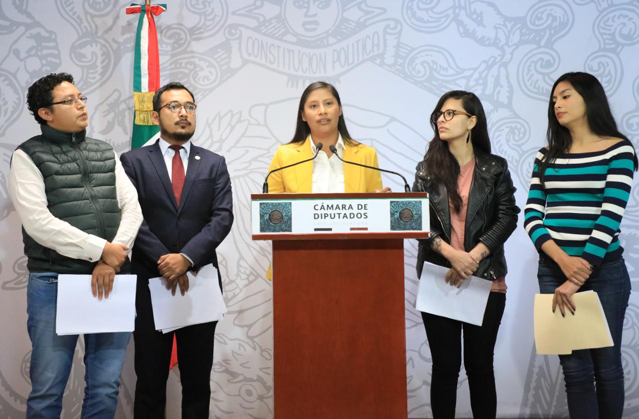 Anuncian primer parlamento juvenil para crear Ley General de Juventudes