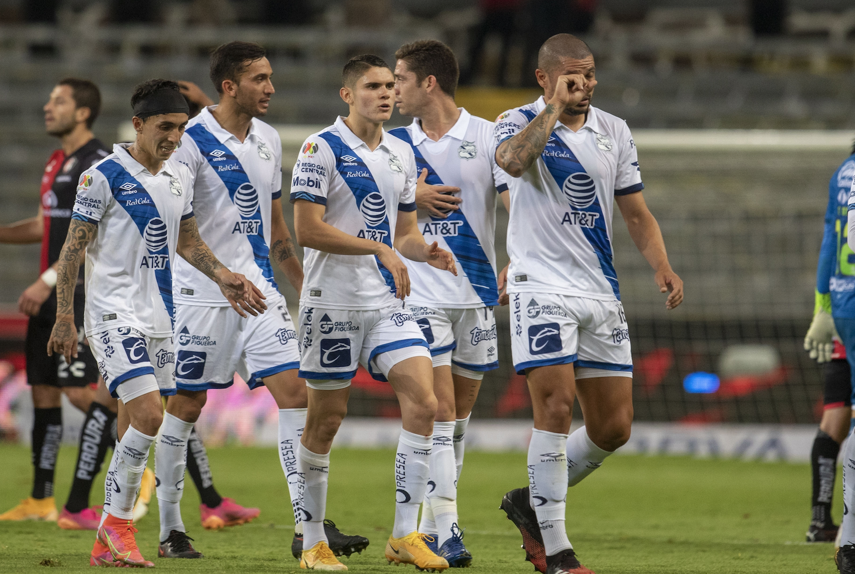 Omar Fernández es nuevo refuerzo del Club León - Vimarsana News