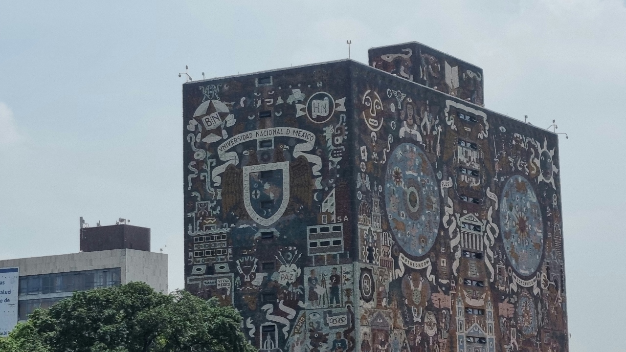 UNAM: Desalojan a alumnos de la Facultad de Contaduría y Administración