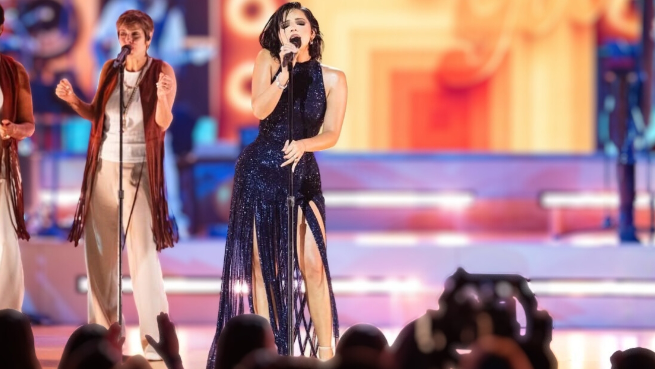 Ángela Aguilar se roba la cámara y el año según Billboard 2025
