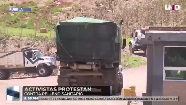 Activistas protestan en Puebla por presunta contaminación del relleno sanitario de Chiltepeque
