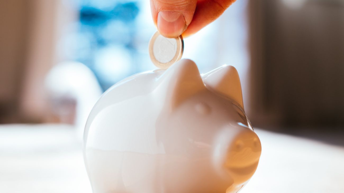 Reto de ahorro semanal durante un año para terminar con 34 mil pesos en la bolsa