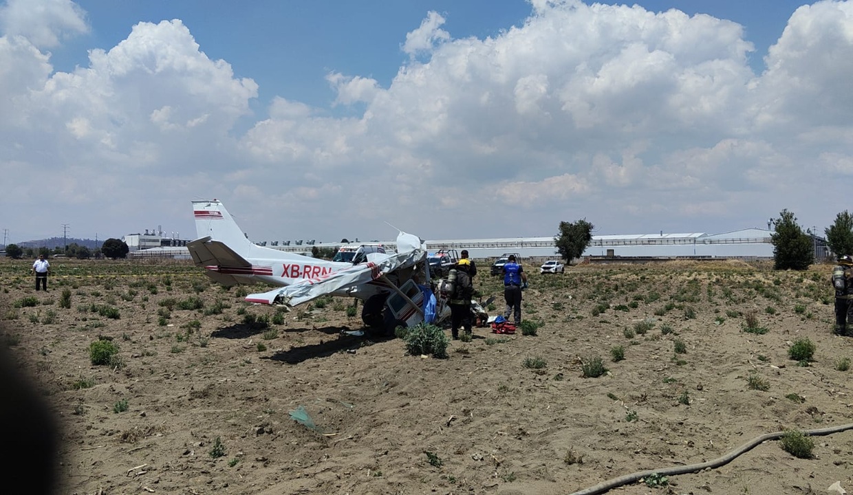 Avioneta se desploma en Huejotzingo y deja cuatro personas fallecidas