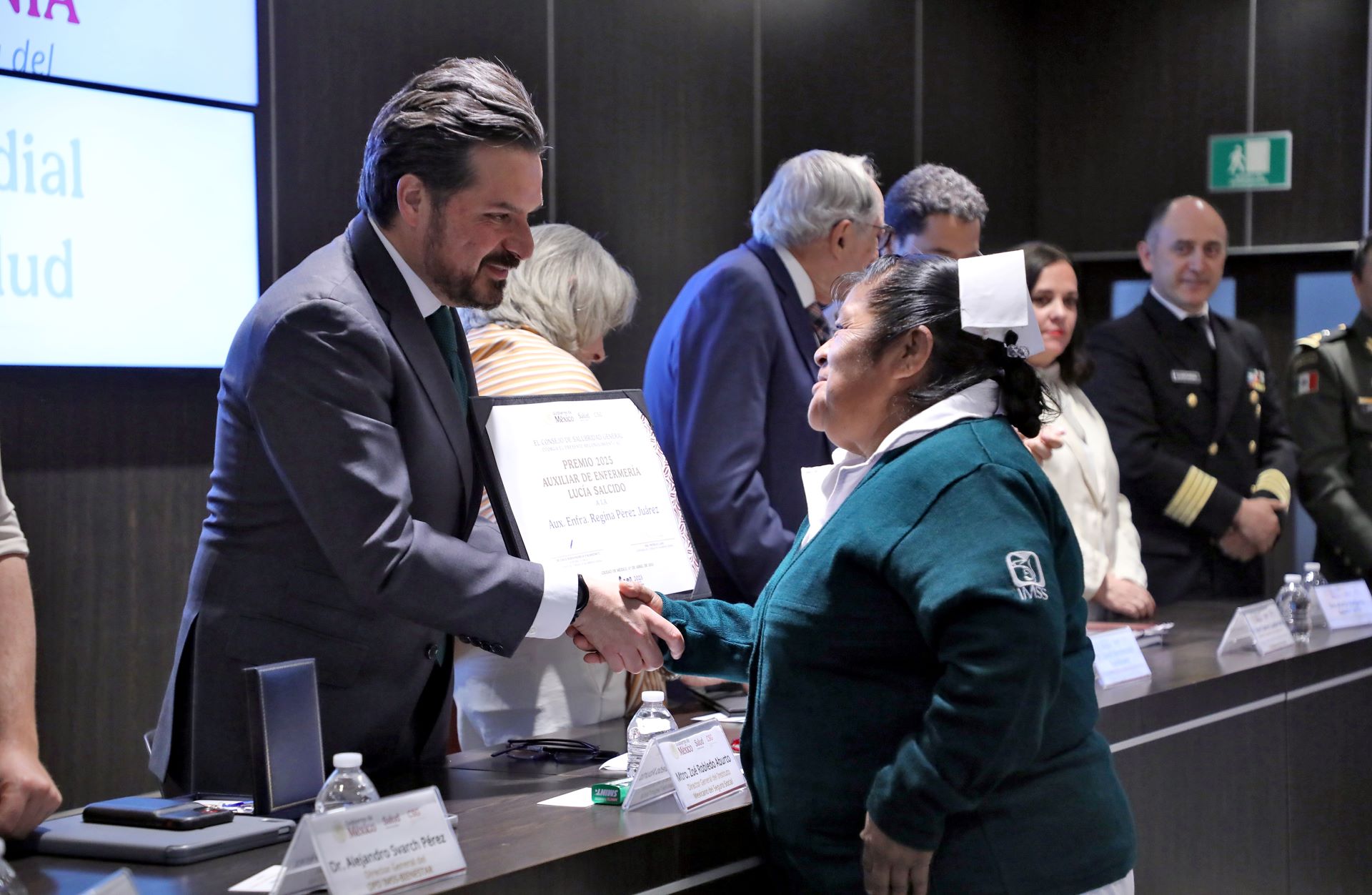 recibe-enfermera-del-programa-imss-bienestar-premio-luc-a-salcido