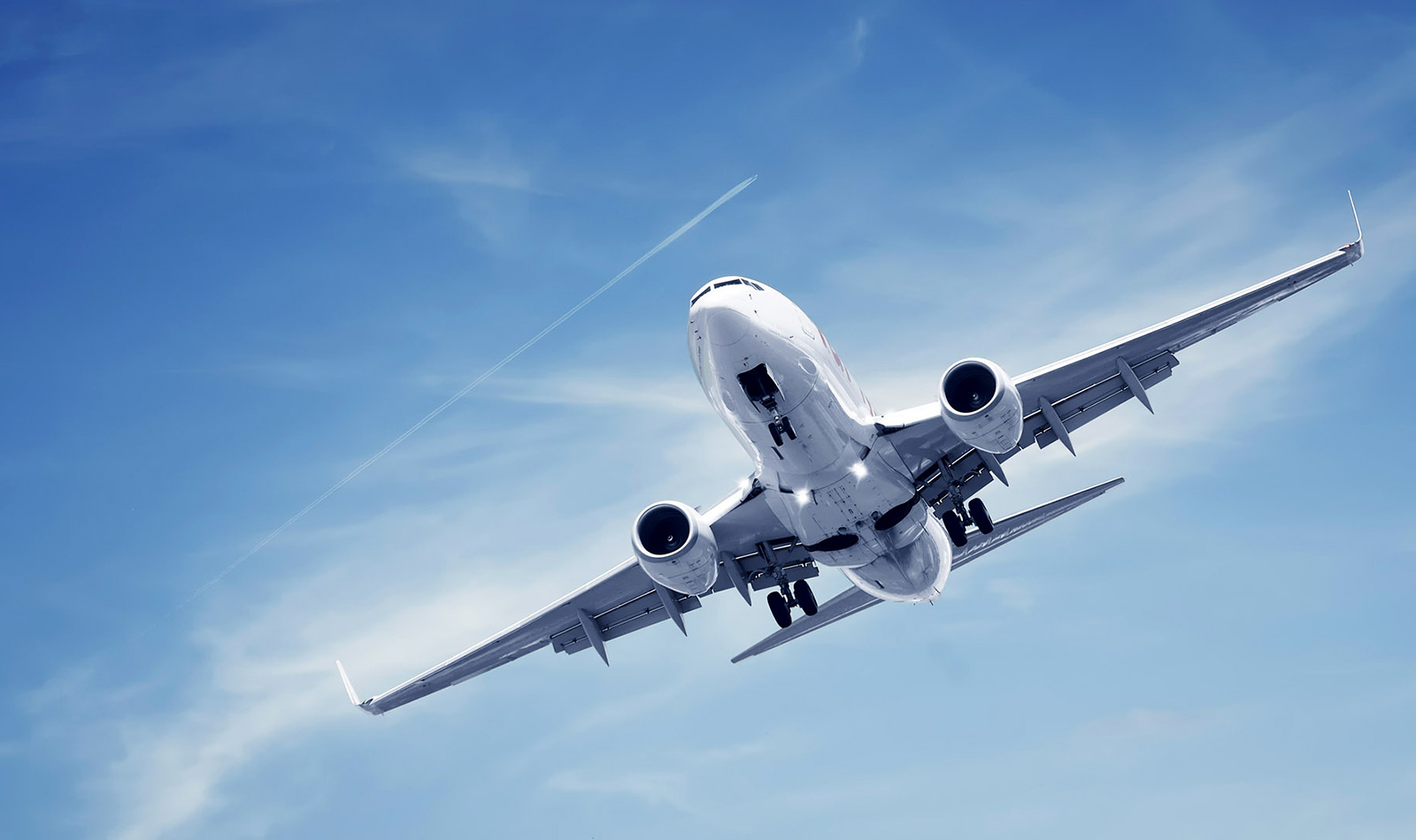 Estados Unidos mantendrá restricciones a aerolíneas mexicanas hasta que se garantice transparencia en vuelos de carga