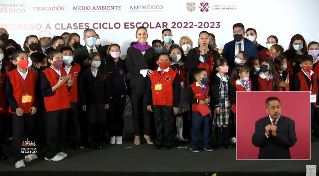 Más de un millón de alumnos regresan a clases presenciales en CDMX