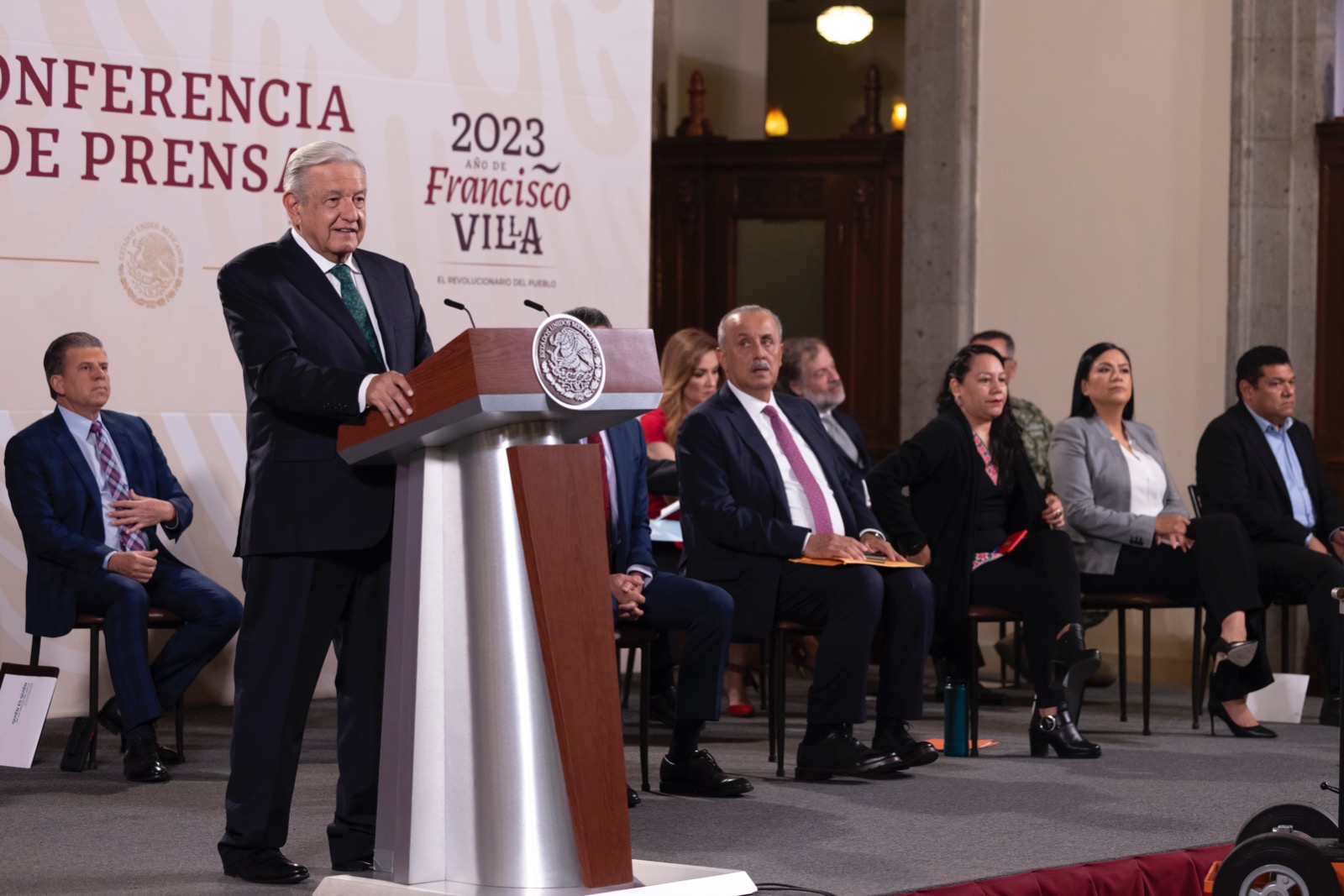 Ocupación temporal de Ferrosur “no es asunto personal”: AMLO