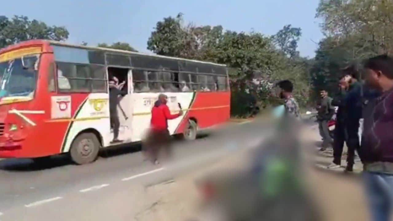 VIDEO: Decapitó a su esposa tras discusión por celos en India; así paseó su cabeza
