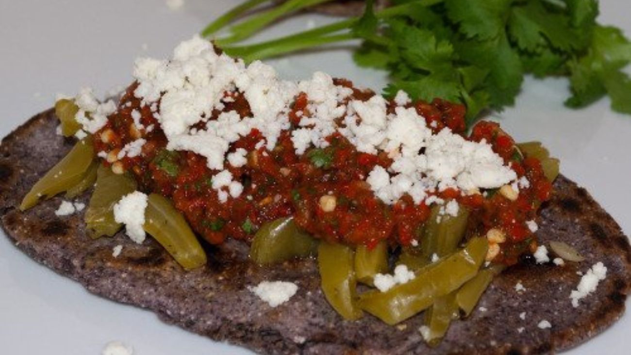 ¿Sopes, tlacoyos? Antojitos y garnachas más saludables, según la UNAM