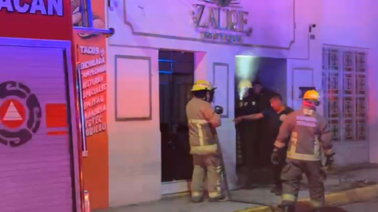 Incendio de boutique desató movilización en el centro de Tehuacán; esto pasó