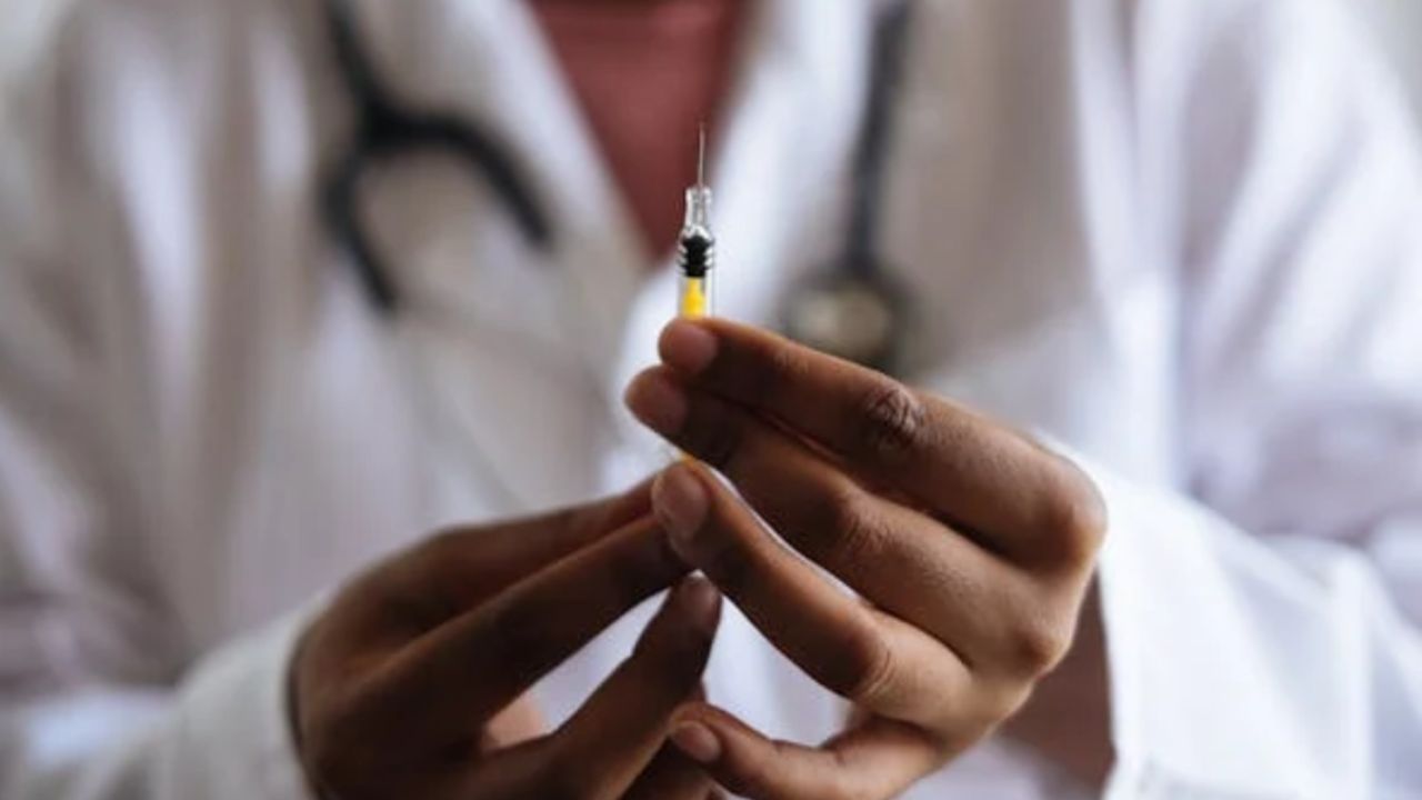 Desarrollan la primera vacuna humana creada con In