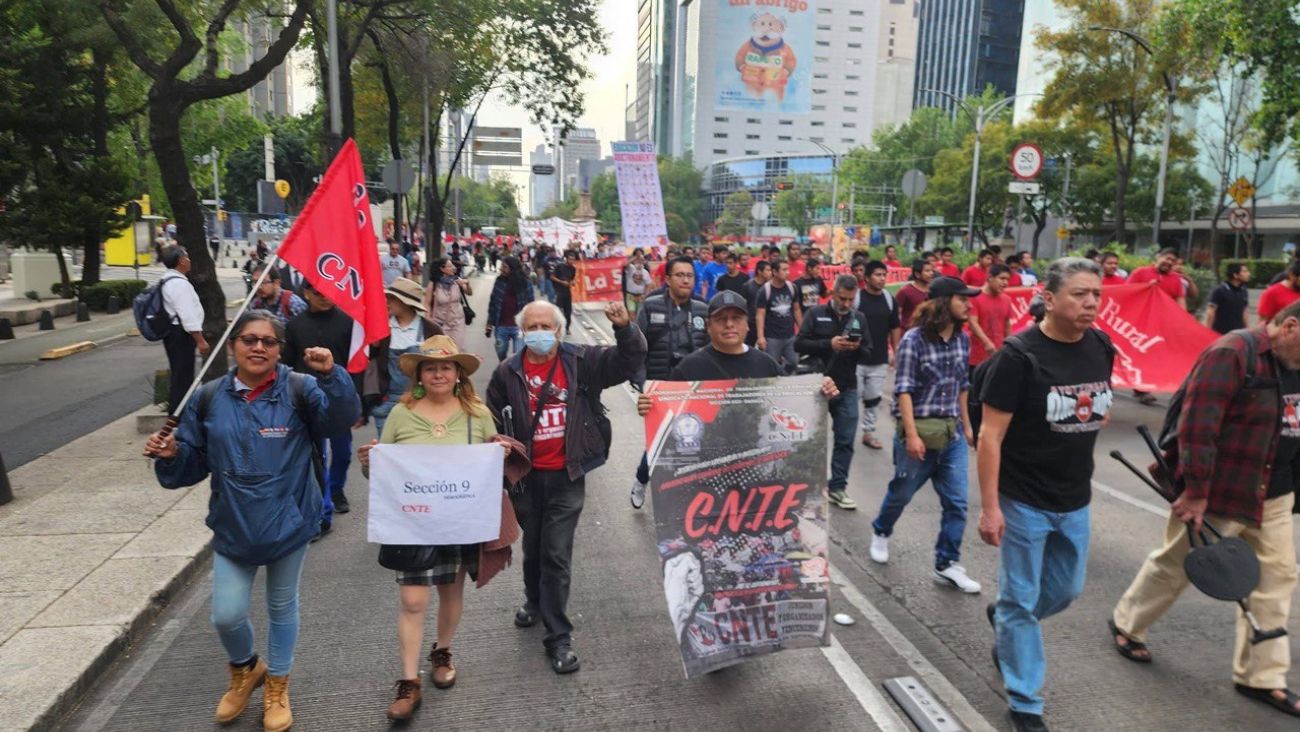 EN VIVO: Integrantes de la CNTE arriban al Zócalo como parte del paro; se alistan para la marcha