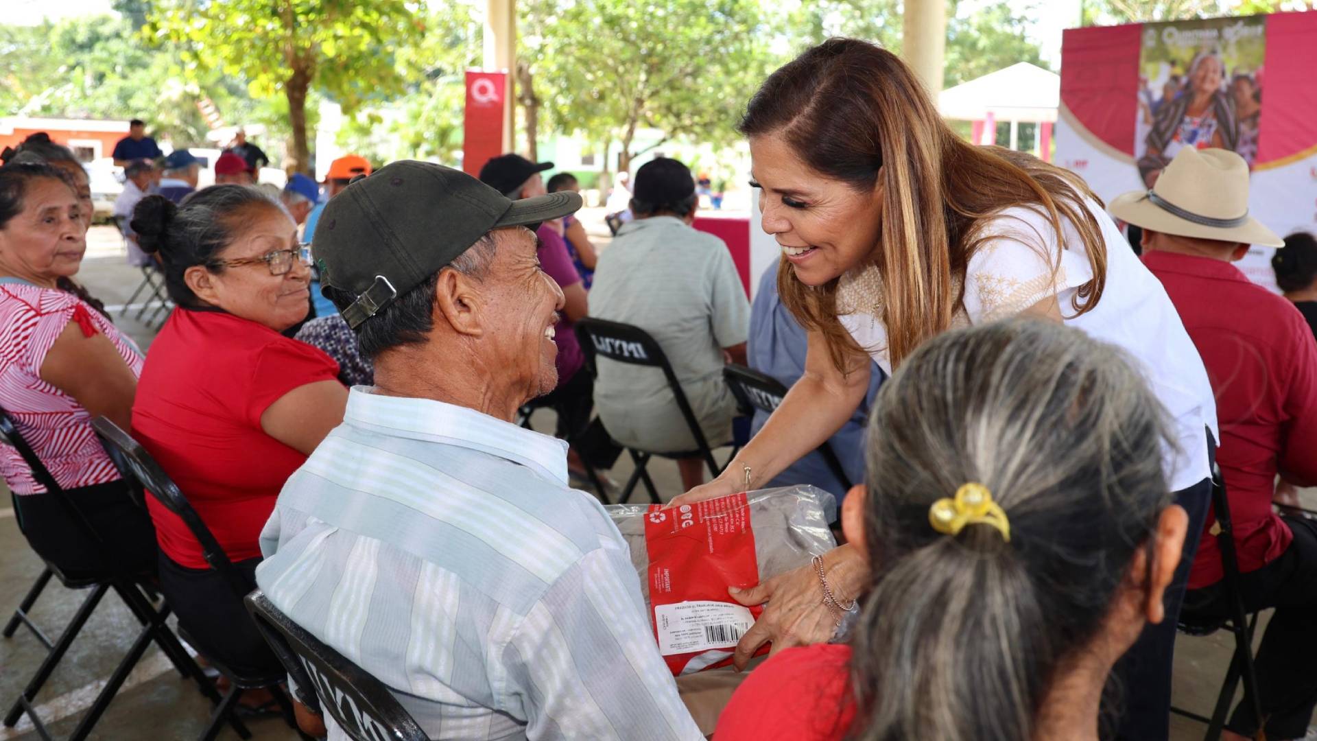 DIF entrega más de 2 mil cobertores en distintas localidades de ...