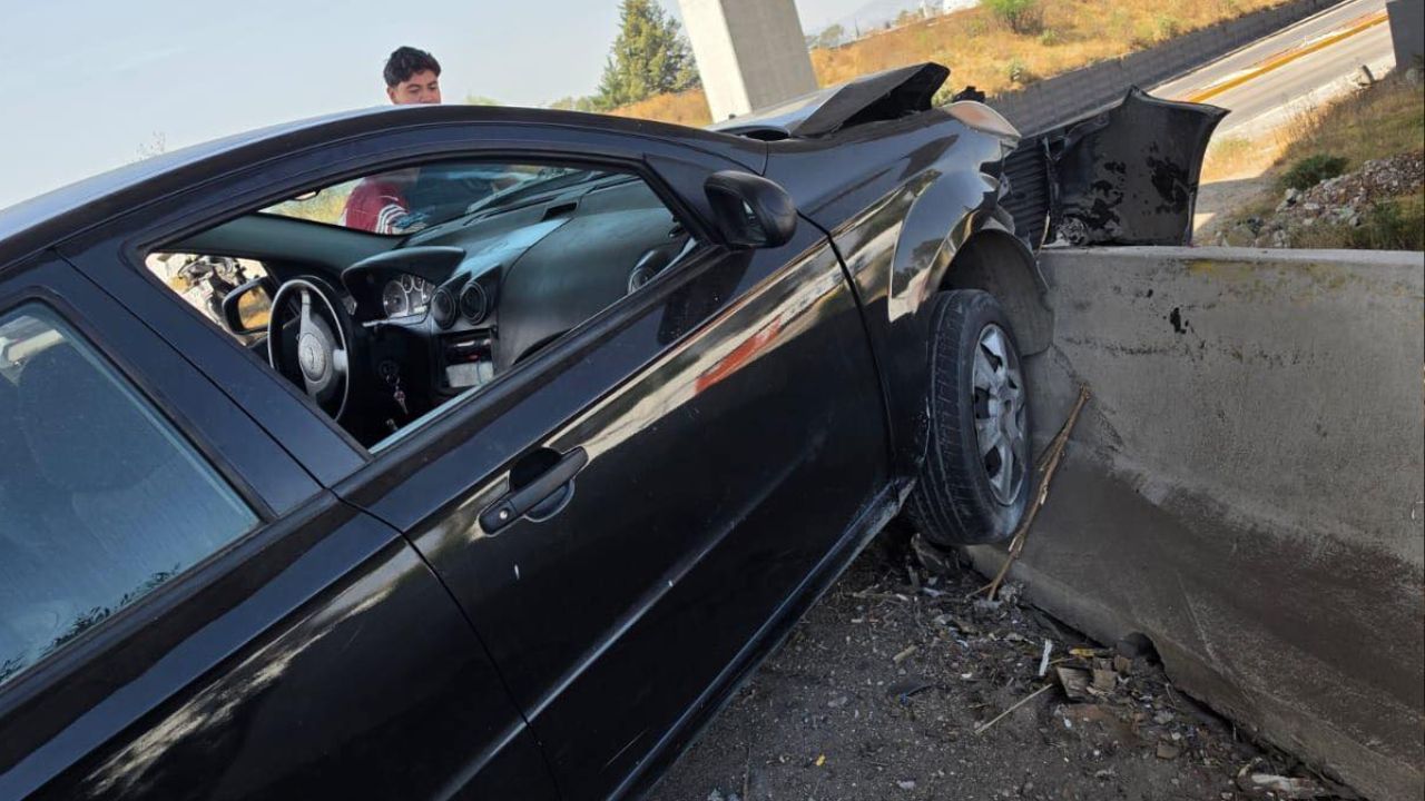 Accidente sobre puente colapsó la autopista México-Puebla hoy: Tráfico intenso desde Zaragoza