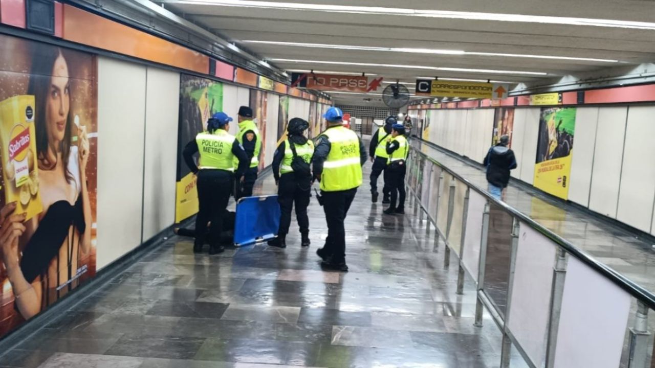 Mujer pierde la vida tras desvanecerse en plena estación del Metro de CDMX