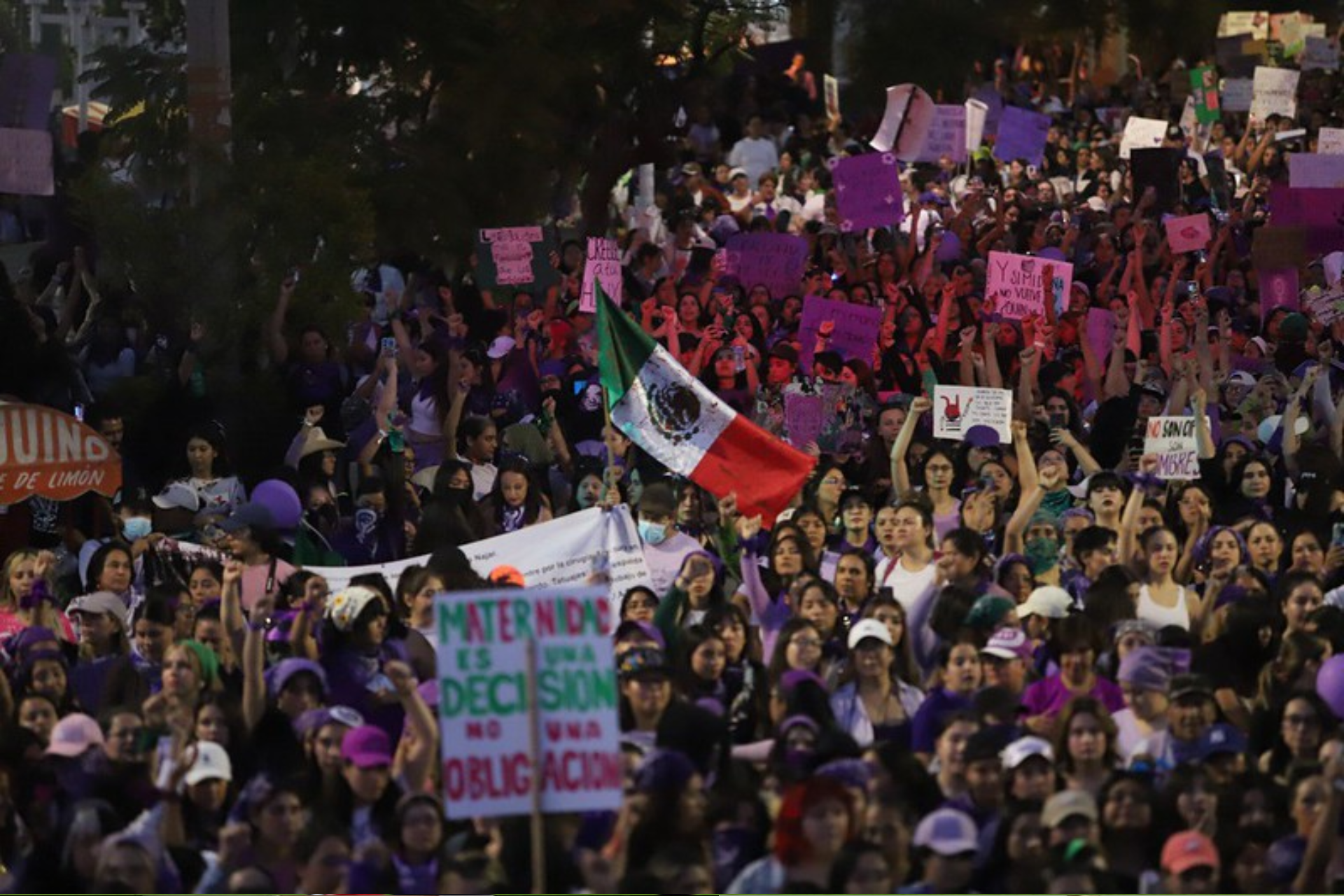 Cierres viales por marcha del 8M en Guadalajara: horarios y avenidas ...