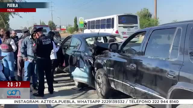 Carambola de 5 vehículos en Periférico Ecológico provoca afectaciones rumbo a Cholula