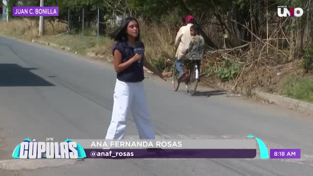 Falta de banquetas en San Mateo Cuanalá persiste tras meses sin solución